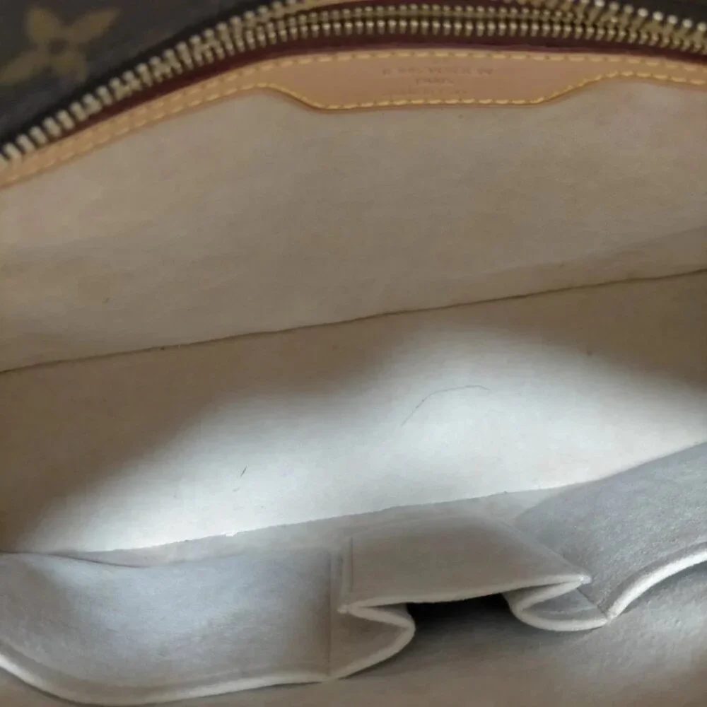 Louis Vuitton LV Shoulder Bag Luco Brown Monogram 750-052125